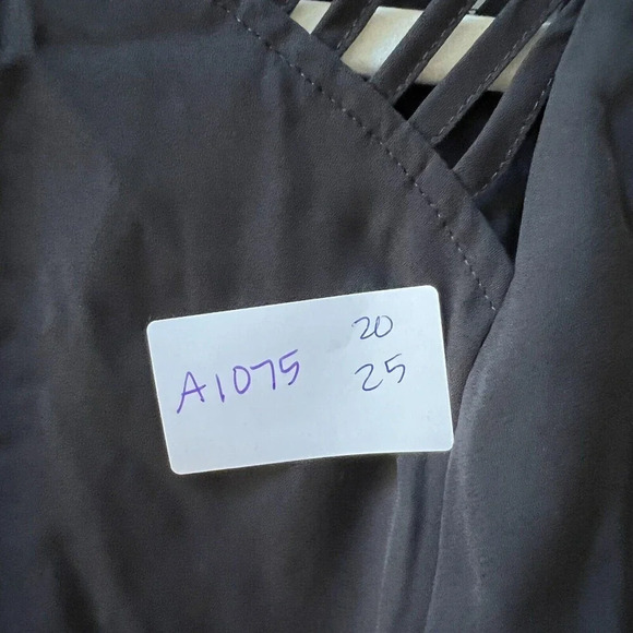 NWT Candie’s Black Cut-Out Long Sleeve Top Women’s Large Lightweight Minimalist - Picture 9 of 9